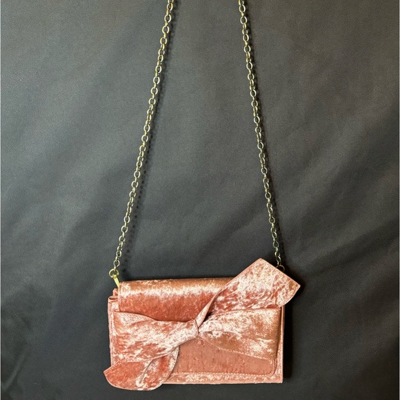 Blush Anthropologie crush velvet handbag with removable strap - Picture 3 of 6